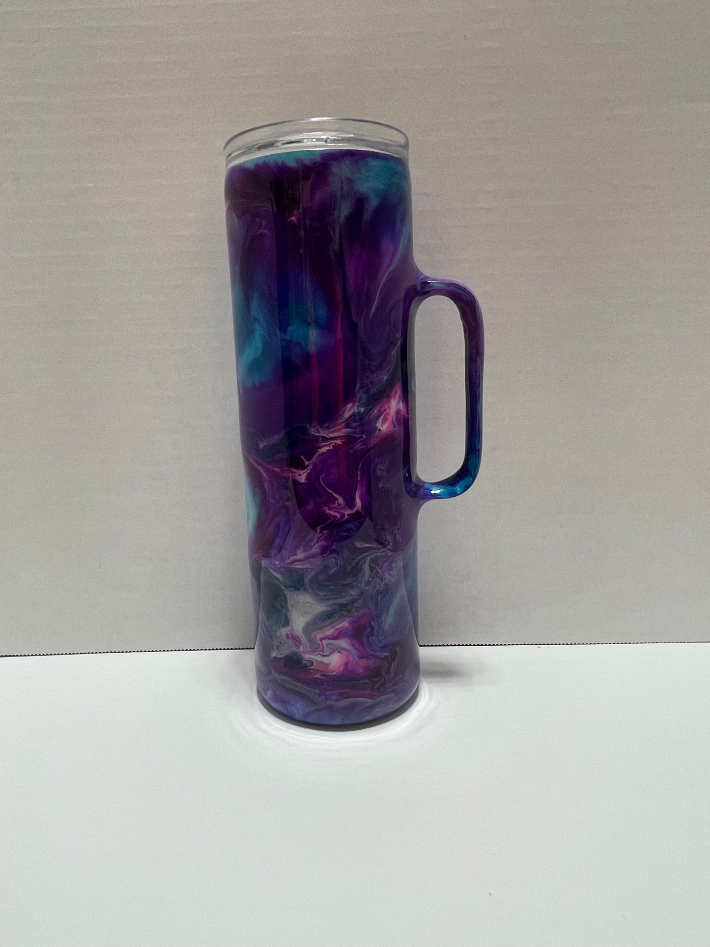 30 oz tumbler w/ handle