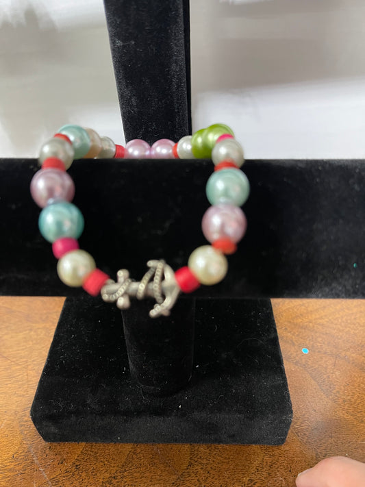 Woman’s bracelet with anchor